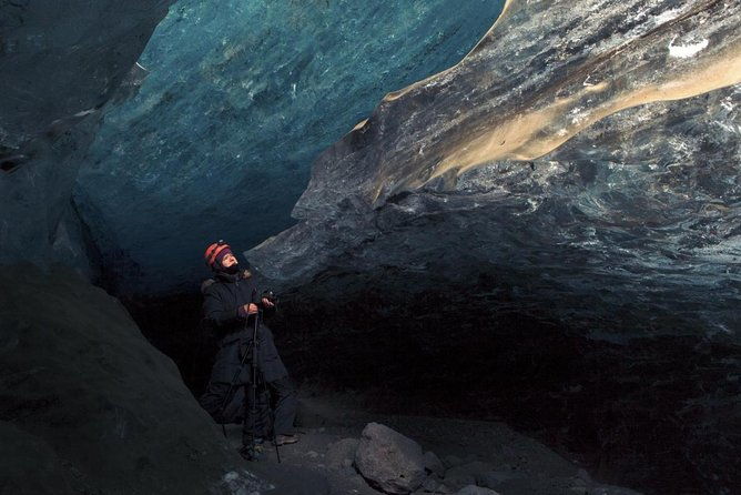 lava-tunnel-caving-with-transfer-small-group