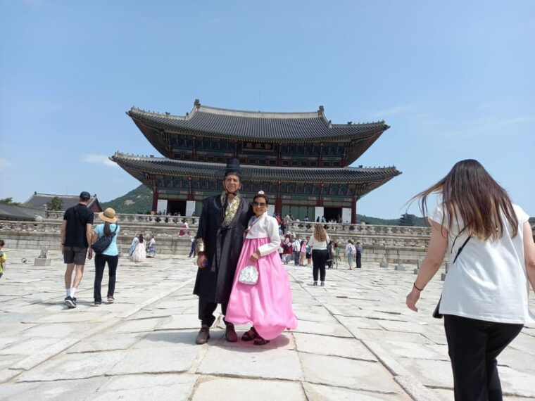 layover-tour-to-gyeongbokgung-folk-museum-bukchon-insadong