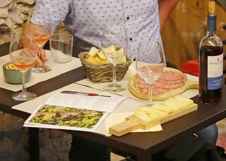 lazise-historical-center-wine-tasting-tour