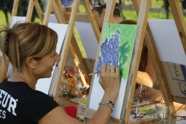 lazise-painting-expereince-with-wine-and-local-food-platter