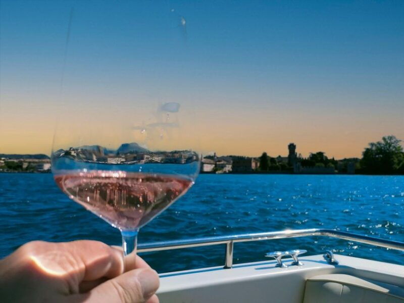 lazise-sunset-cruise-with-wine-aperitif-on-lake-garda