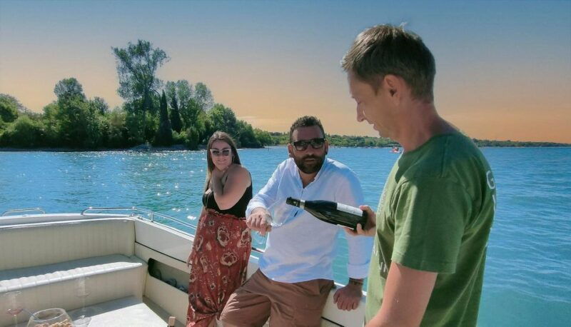 lazise-sunset-cruise-with-wine-aperitif-on-lake-garda
