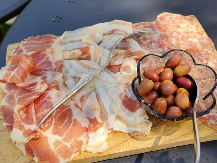 lazise-wine-tasting-with-charcuterie-and-cheese-board