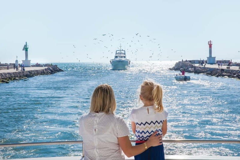 Le Grau-du-Roi : Sailing catamaran tour along the coasts - Key Points