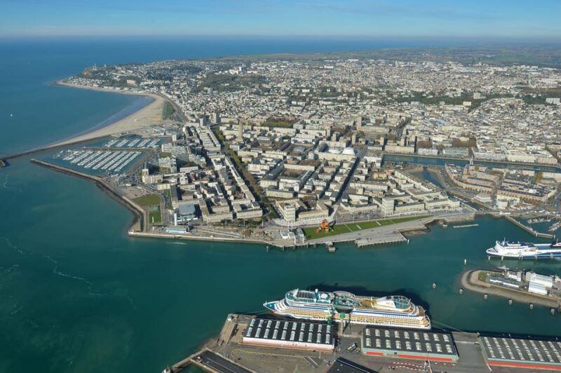 le-havre-20-minutes-helicopter-flying-lesson