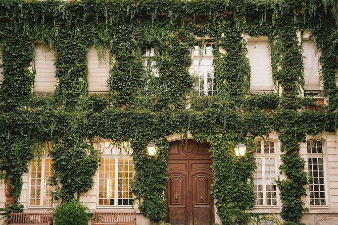 le-marais-and-seine-river-dinner-cruise-with-hotel-pick-up-in-paris-6-hrs