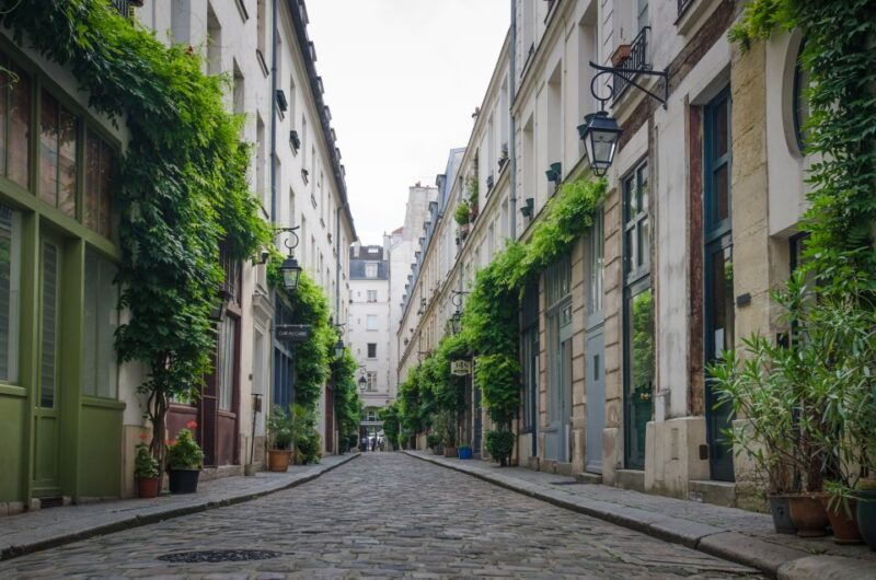 le-marais-explore-old-paris-with-a-local-host