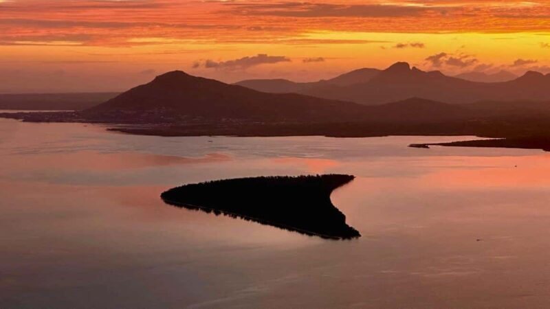 Le Morne Brabant Sunrise Hike - Le Morne Brabant Sunrise Hike: An Adventure for Early Risers and Nature Lovers
