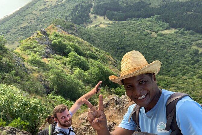 Le Morne Mountain: Guided Hike With Our Professional Local Guides - Who Should Consider This Experience?