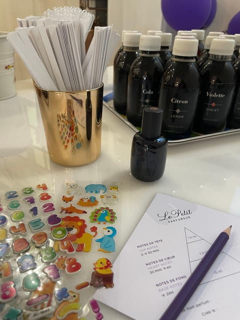 le-petit-parfumeur-perfume-creation-children-in-grasse