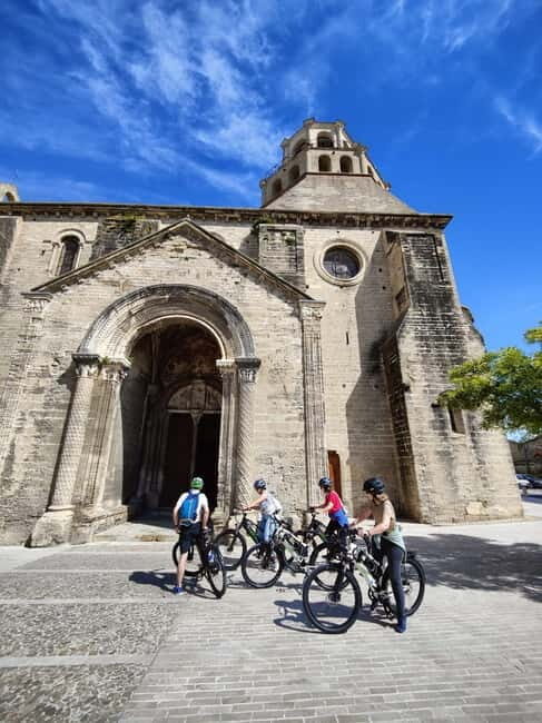 Le Thor, Châteauneuf De Gadagne, St-Saturnin Les Avignon by electric bike - An Overview of the Tour Experience