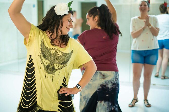 learn-flamenco-in-90-minutes-gift-flower