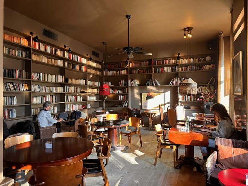 Learn French over a Parisian snack a few steps from the Louvre - An In-Depth Look at the Experience