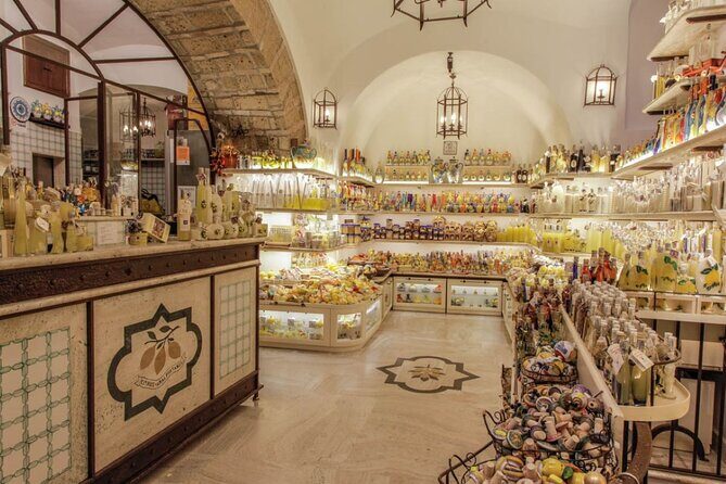 Learn how to make Amalfi limoncello - What You Can Expect in Detail
