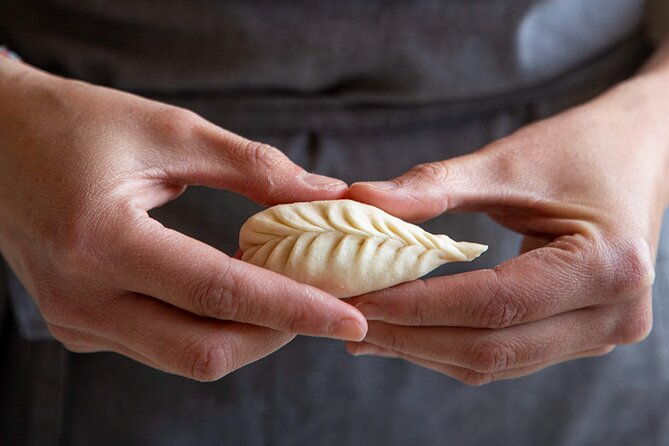 learn-how-to-make-fresh-pasta-or-sardinian-desserts-from-vero-local