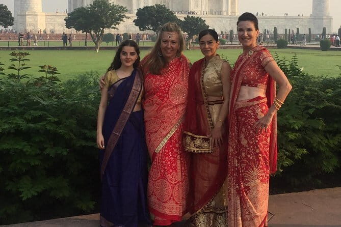 Learn to Dance like a Bollywood Star - Who Will Love This Experience?