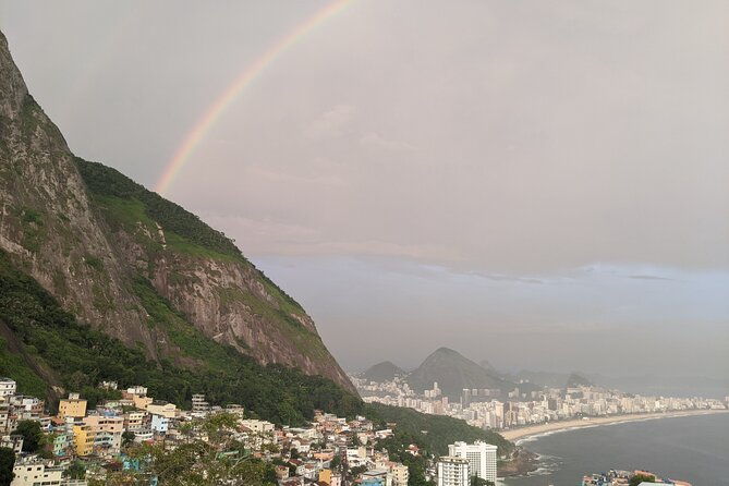 learn-to-make-a-caipirinha-in-vidigal