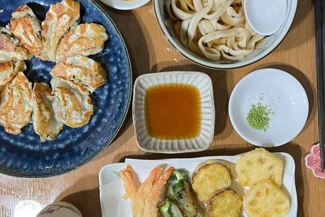learn-to-make-home-style-tempura-udon-and-gyoza