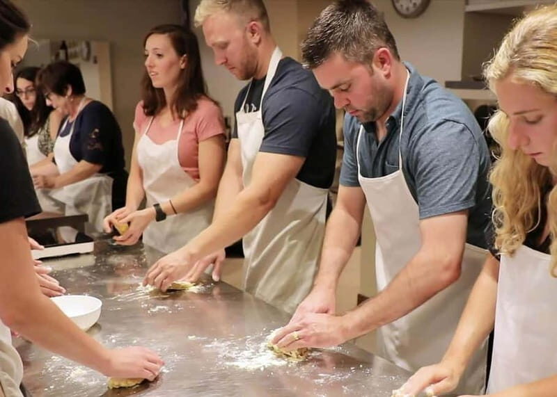 Learn to Make Pasta & Enjoy a Tuscan Meal in Florence - Key Points
