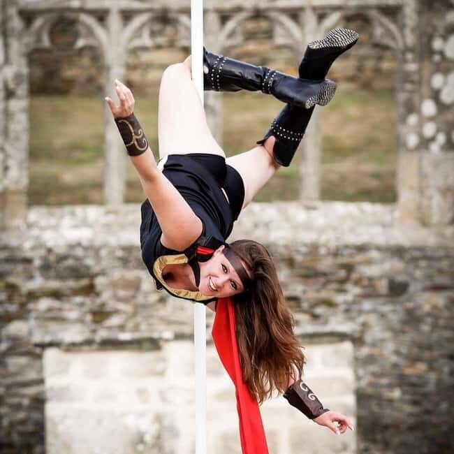 Learn to Pole Dance in Paris - Key Points