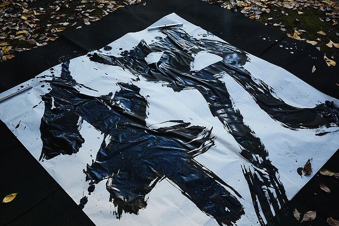 learning-bushido-zen-at-samurai-calligraphy-near-osaka-castle