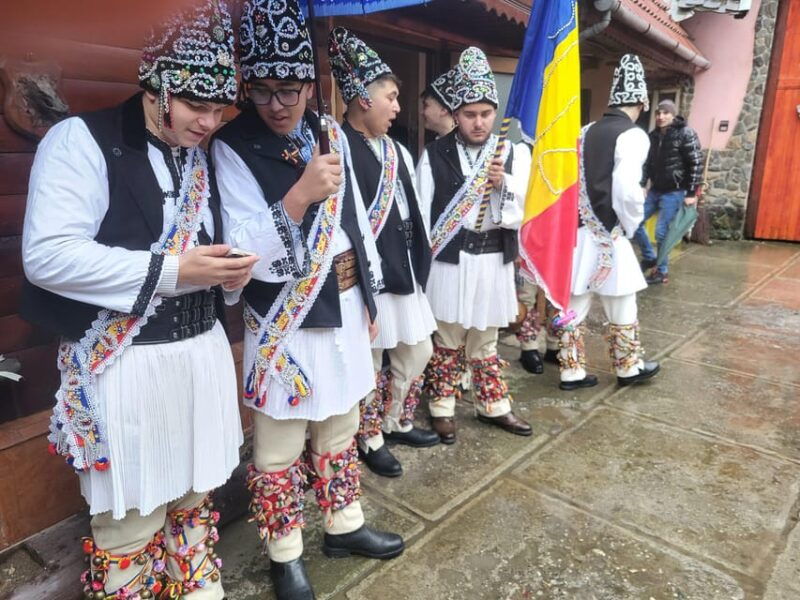 learning-toghether-transylvanian-dances-in-sibiu