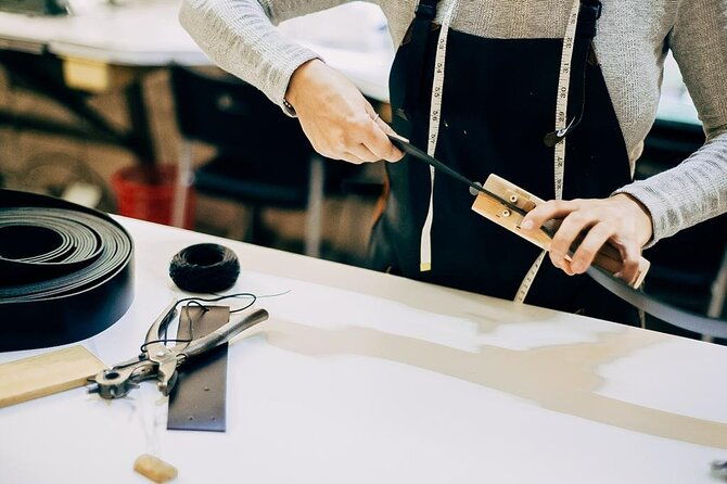 leather-goods-workshop-create-and-design-your-belt