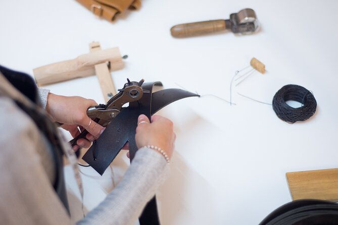 leather-goods-workshop-create-and-design-your-belt