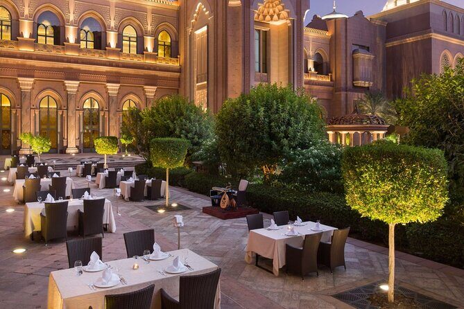 Lebanese Terrace and Emirates Palace with Transfer and Lunch - Key Points