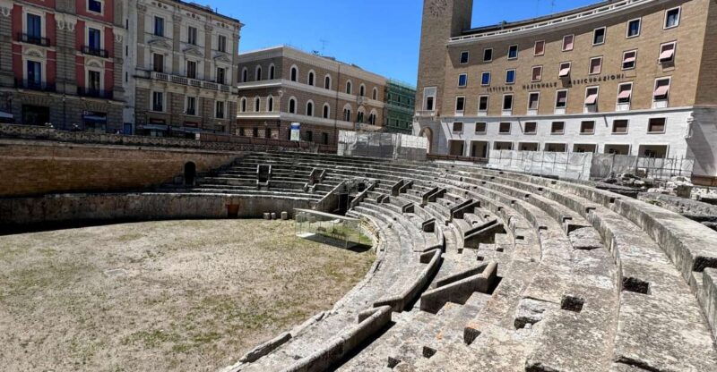 lecce-among-architectural-treasures-in-the-lecce-baroque