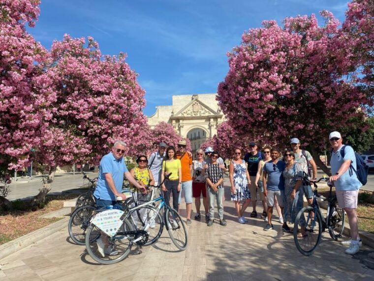 lecce-city-highlights-guided-tour-by-rickshaw