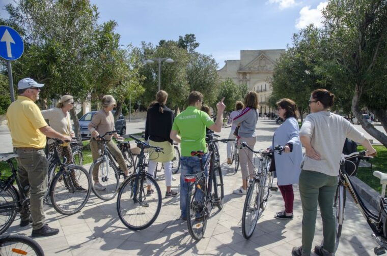 lecce-city-highlights-guided-tour-by-rickshaw