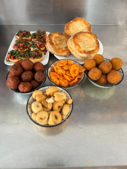 lecce-guided-street-food-walking-tour-with-food-and-wine