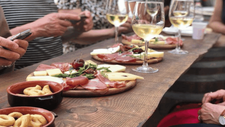 lecce-guided-tour-street-food-tasting-by-bike
