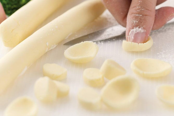 lecce-hands-on-home-cooking-class-craft-orecchiette-savor-wine