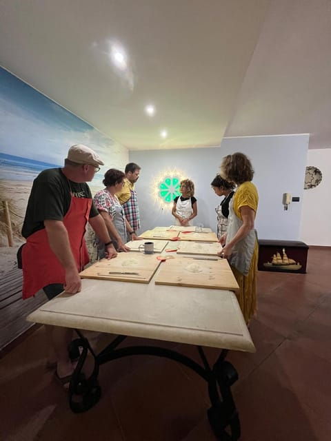 lecce-home-cooking-class-craft-orecchiette-savor-wine