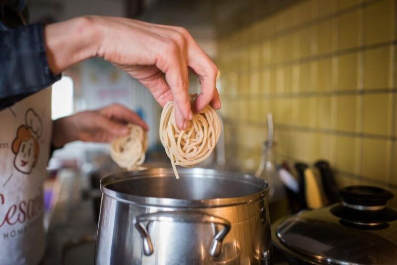 lecce-private-pasta-making-class-at-a-locals-home