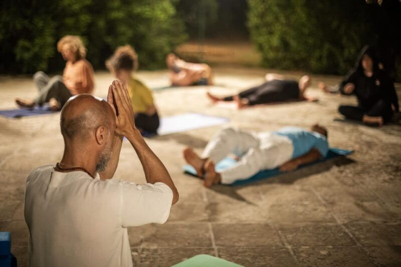 lecce-sunset-yoga-in-historic-18th-century-country-house