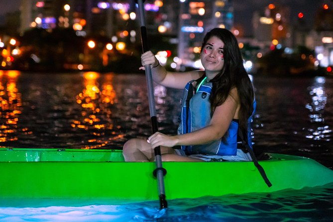 led-kayak-night-glow-tour-in-condado-lagoon