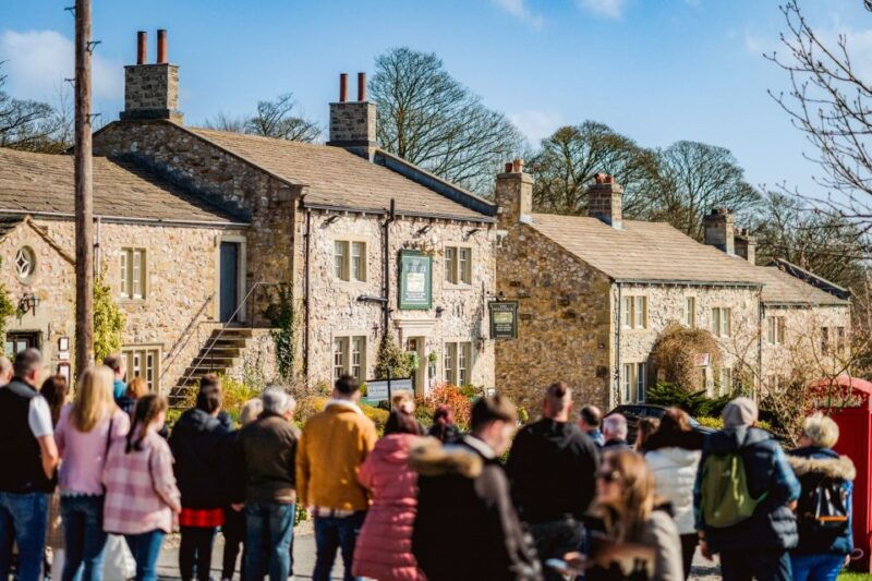 leeds-emmerdale-village-set-guided-tour
