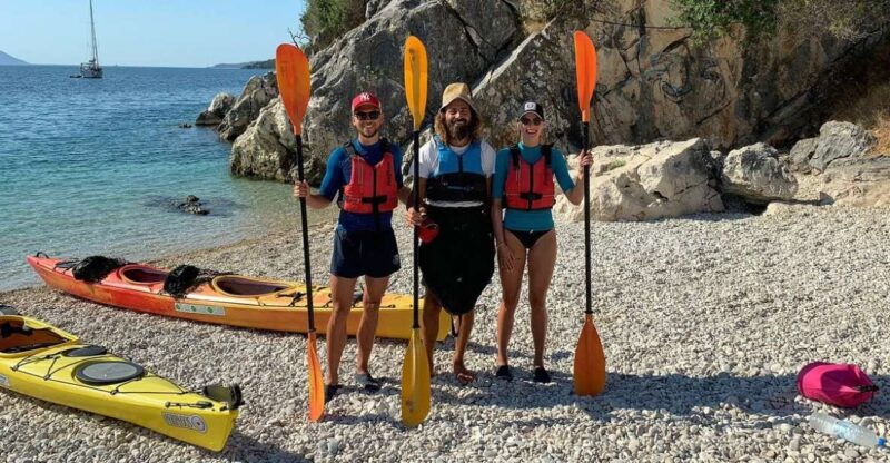 lefkada-agios-ioannis-papanikolis-cave-kayak-tour