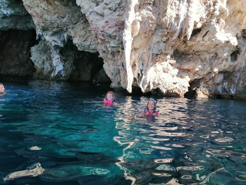 lefkada-blue-cave-kayak-tour-with-a-taste-of-greece