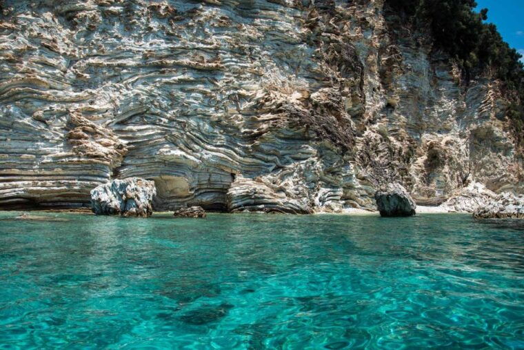 lefkada-full-day-sea-kayaking-tour