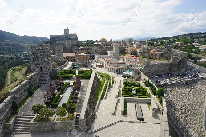 legendary-places-of-georgia-vardzia-borjomi-rabat-private-tour
