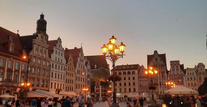 legends-of-old-town-1-hour-walking-tour-in-wroclaw-english