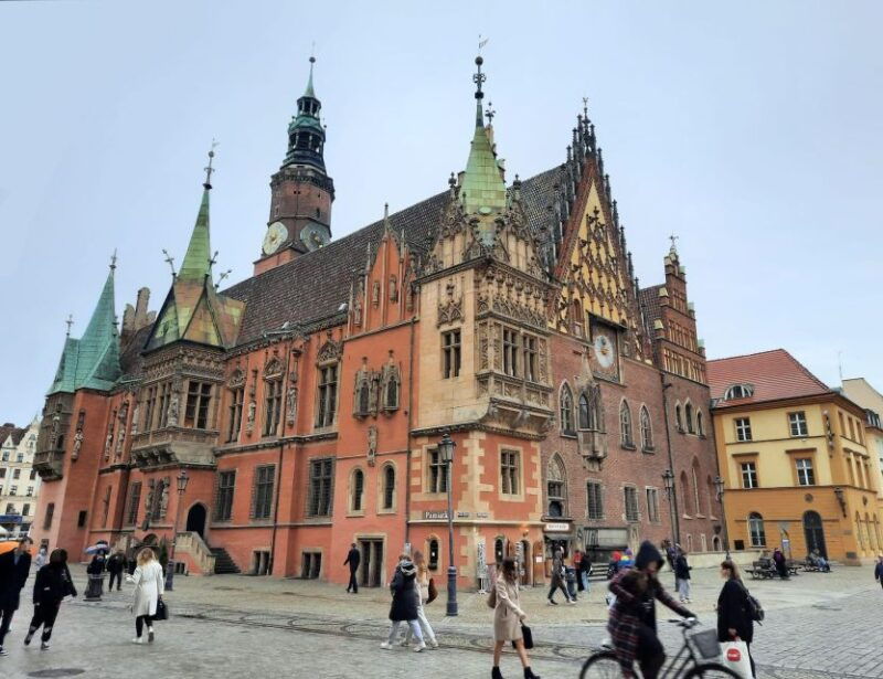legends-of-old-town-1-hour-walking-tour-in-wroclaw-english