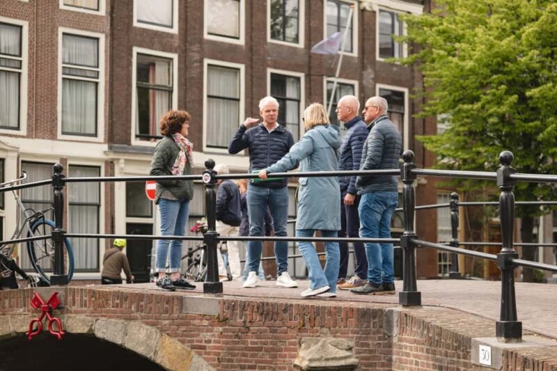 Leiden: Cultural highlights walking tour NEW - Canals, City Walls, and Gates