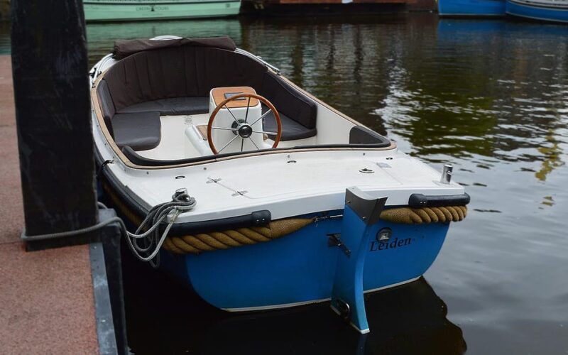 leiden-electric-boat-rental-6-people