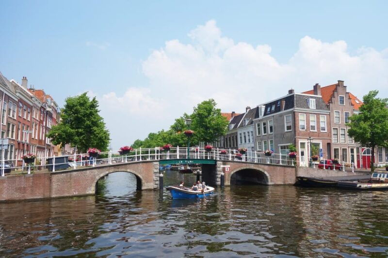 leiden-electric-boat-rental-6-people