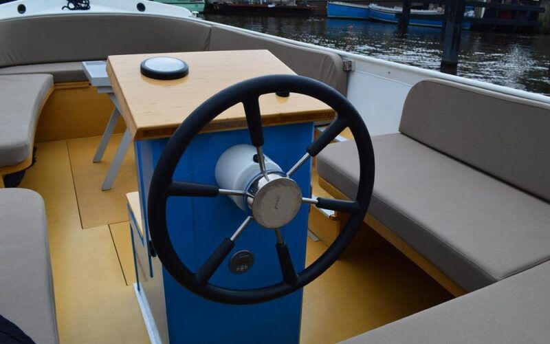 leiden-electric-boat-rental-8-persons